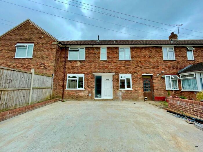 3 Bedroom Terraced House To Rent In Northbourne Road, Gillingham, ME8