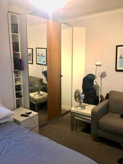 Studio To Rent In Hatherley Grove, Bayswater, W2