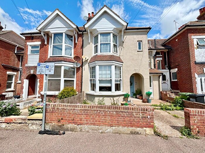 2 Bedroom Flat For Sale In Parkhurst Road, Bexhill-On-Sea, TN40