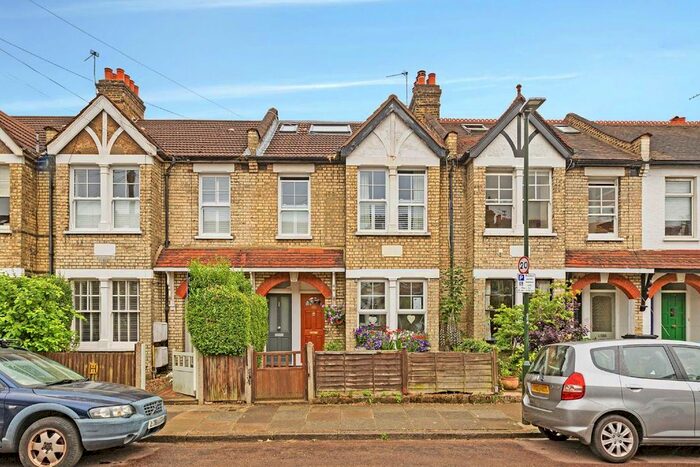 3 Bedroom Flat To Rent In Kenley Road, St Margarets, Twickenham TW1