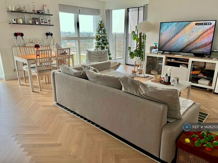 2 Bedroom Flat To Rent In Pegler Square, London, SE3