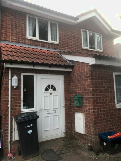 2 Bedroom Maisonette To Rent In Caledonian Close, Ilford, IG3