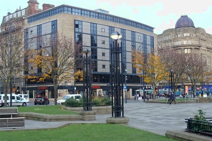 1 Bedroom Apartment To Rent In Landmark House, Broadway, Bradford, West Yorkshire, BD1