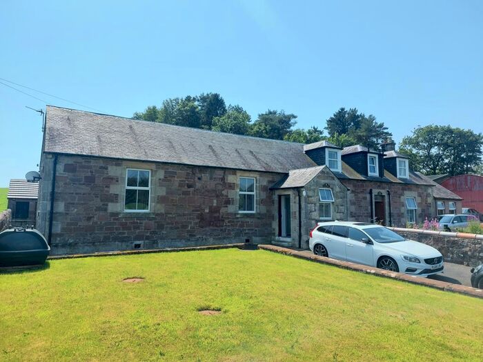 2 Bedroom Semi-Detached Bungalow To Rent In School Road, Minishant, KA19