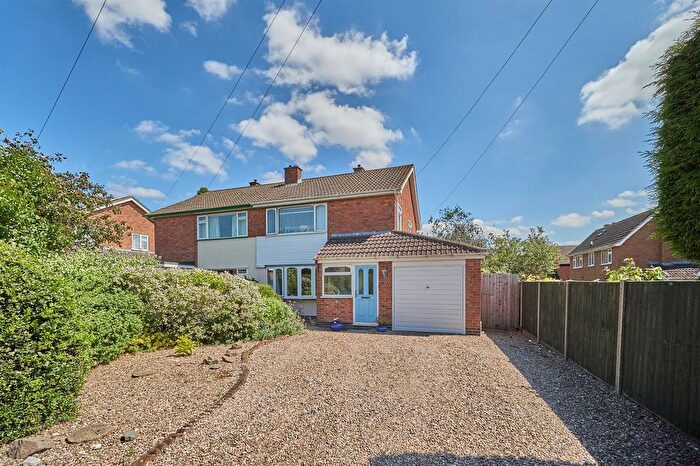 3 Bedroom Semi-Detached House For Sale In Hinckley Road, Dadlington, CV13