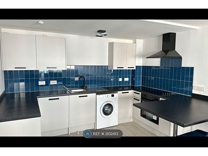 2 Bedroom Flat To Rent In Wallace Street, Glasgow, G5