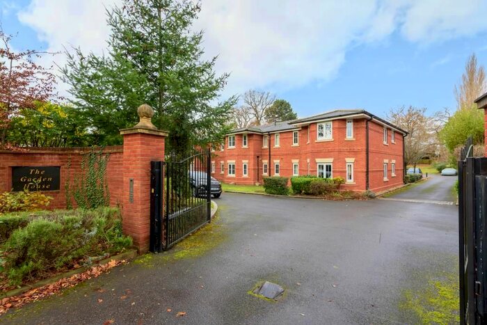 2 Bedroom Flat To Rent In Sunningdale, Berkshire, SL5