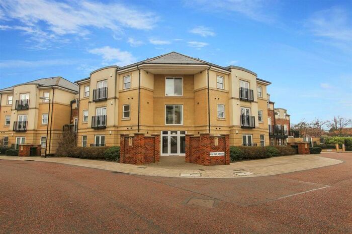 2 Bedroom Flat To Rent In Grove Park Crescent, Gosforth, NE3