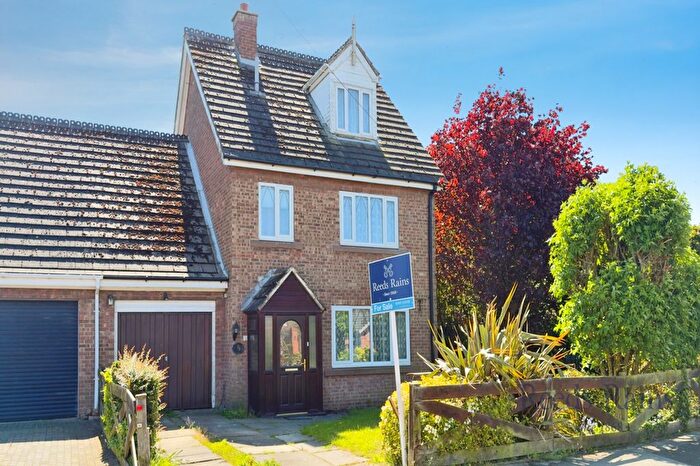 5 Bedroom Link Detached House For Sale In Finkle Street, Hensall, Selby, North Yorkshire, DN14