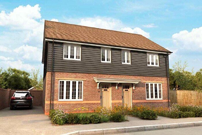 3 Bedroom Semi-Detached House For Sale In Winchester Road, Beggarwood, Basingstoke, RG23