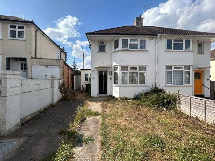3 Bedroom House To Rent In Hutchcomb Road, OX2