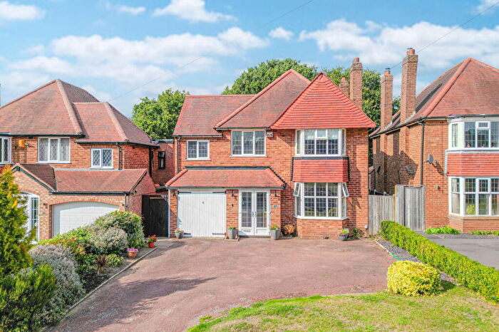 4 Bedroom Detached House For Sale In Buryfield Road, Solihull, B91