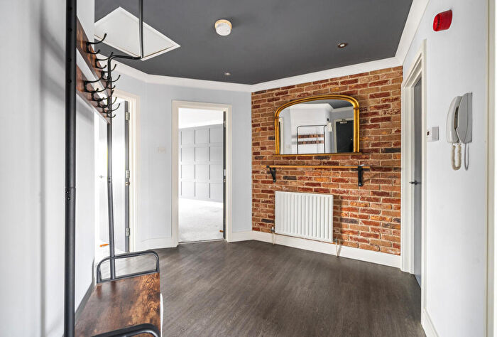 2 Bedroom Apartment For Sale In Sherborne Street, Cheltenham, Gloucestershire, GL52