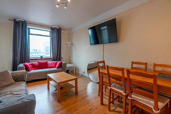 2 Bedroom Apartment To Rent In St Johns Street, EC1R
