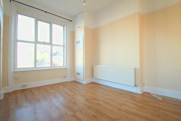 1 Bedroom Flat To Rent In Baring Road, London, London SE12