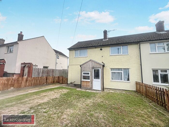 3 Bedroom Semi-Detached House To Rent In New Road, Cambridge, CB22