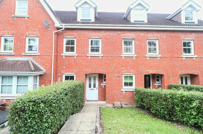 3 Bedroom Terraced House To Rent In Campbell Fields, Aldershot, GU11