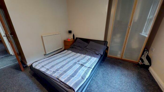 3 Bedroom Flat To Rent In Cardigan Road, Headingley, Leeds, LS6