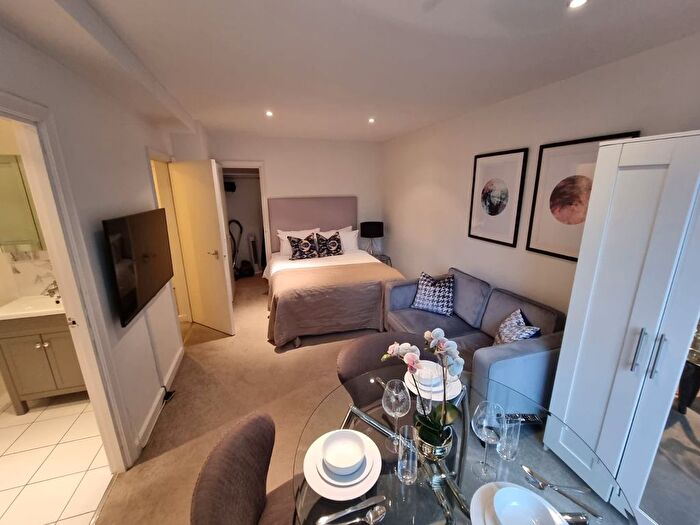 Studio To Rent In Hill Street, Mayfair, W1J
