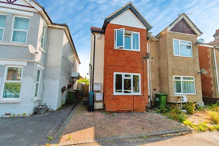 1 Bedroom Flat For Sale In Charlton Road, Southampton, SO15