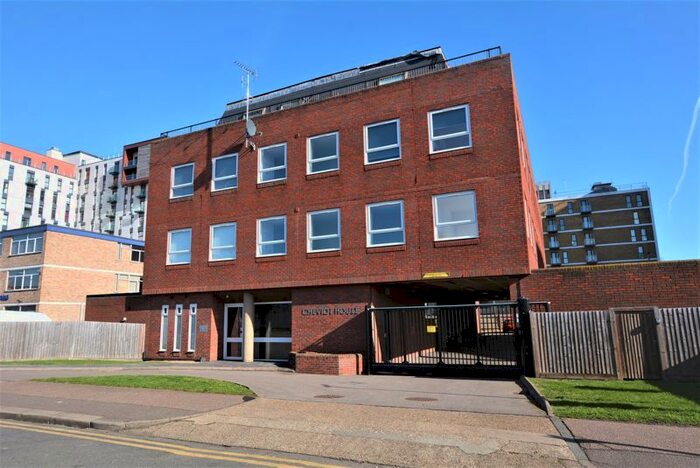 2 Bedroom Flat To Rent In Baxter Avenue, Southend-On-Sea, SS2