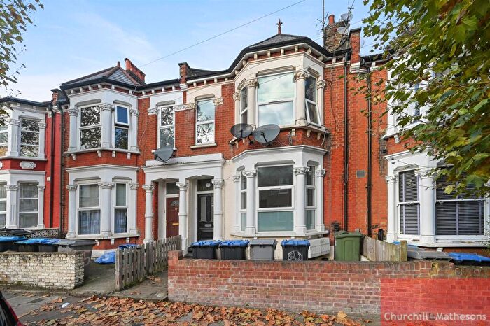 2 Bedroom Flat For Sale In Tunley Road, London, NW10