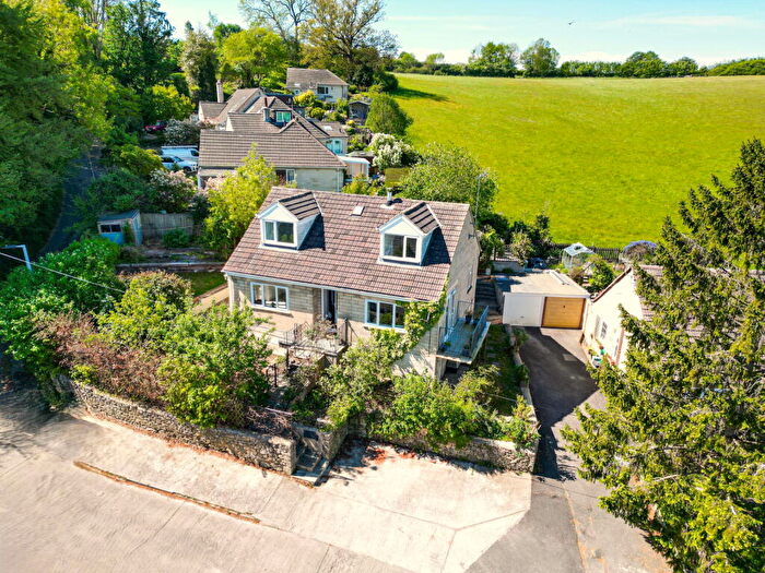 4 Bedroom Detached House For Sale In Clydesdale Road, Box, SN13