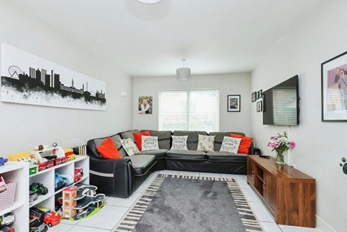 4 Bedroom Detached House For Sale In Lurkins Crescent, Norwich, NR7