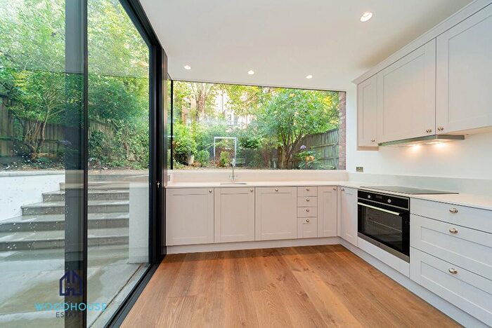 3 Bedroom Flat To Rent In Frognal, London, NW3