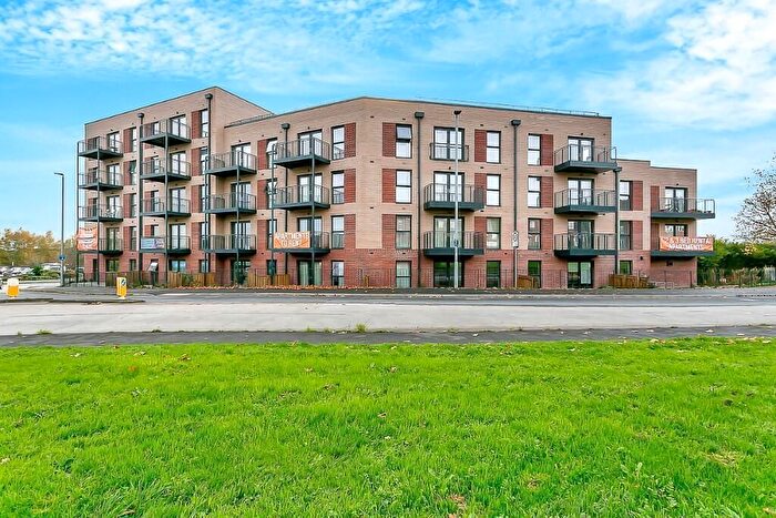 3 Bedroom Flat To Rent In Prince Charles Road, Exeter, EX4