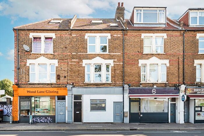 2 Bedroom Flat For Sale In Pavilion Parade, Shepherds Bush, W12