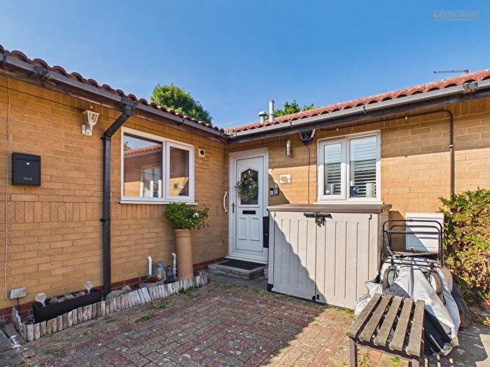 3 Bedroom Terraced Bungalow For Sale In Goldcrest Court, Peterborough, PE1