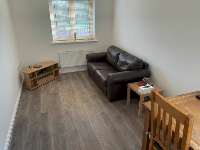 1 Bedroom Flat To Rent In Gelli Rhedyn, Fforestfach, Swansea, SA5