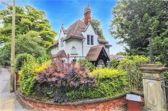 2 Bedroom Detached House To Rent In Derby Road, Beeston, Nottingham, NG9