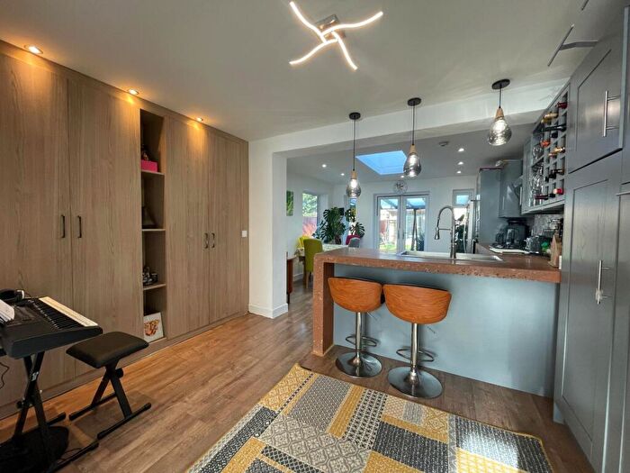 2 Bedroom End Of Terrace House To Rent In Peel Road, Warwick, CV34