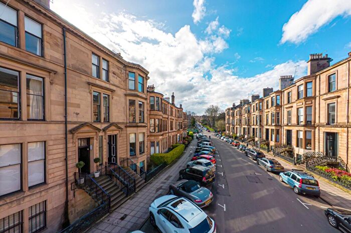 3 Bedroom Apartment For Sale In Dowanside Road, Dowanhill, Glasgow, G12