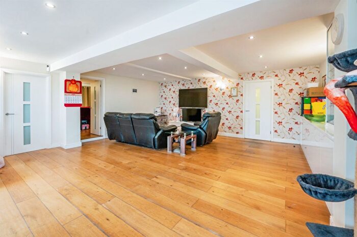 5 Bedroom Detached House For Sale In Oldfield Lane, Ombersley, Droitwich, WR9