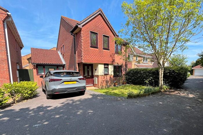 3 Bedroom Detached House To Rent In Old Copse Road, Havant, PO9
