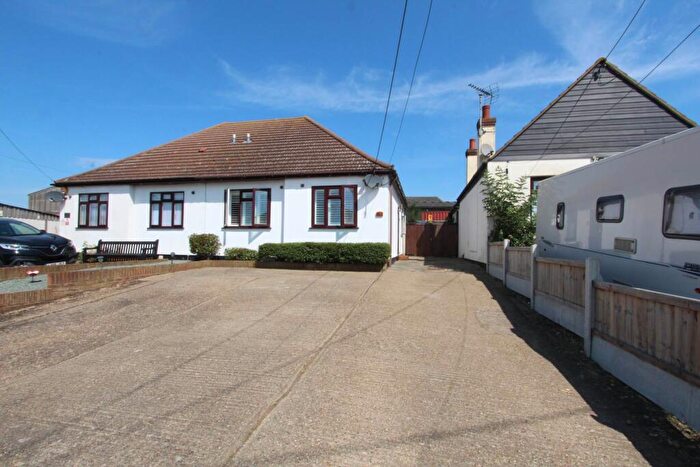 2 Bedroom Semi-Detached Bungalow To Rent In Jotmans Lane, Benfleet, SS7
