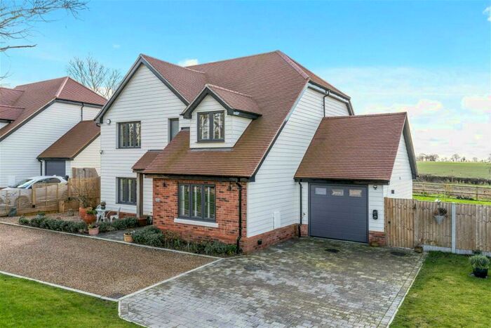 4 Bedroom Detached House For Sale In Tree Top Close, Widford, SG12