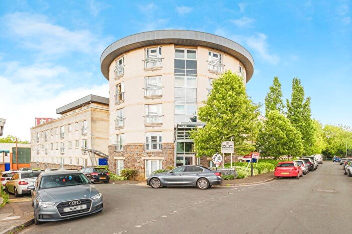2 Bedroom Flat For Sale In Chancery Street, Bristol, BS5