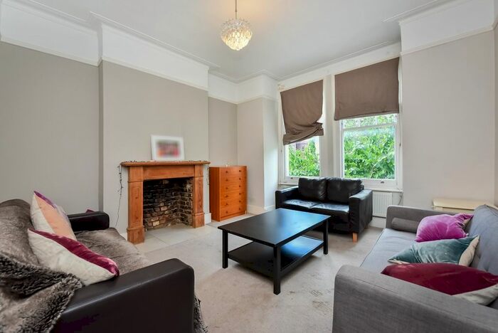 3 Bedroom Terraced House To Rent In Chesson Road, London, W14
