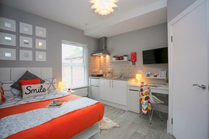1 Bedroom Apartment To Rent In (Studio) Demontfort Street, Leicester, LE1