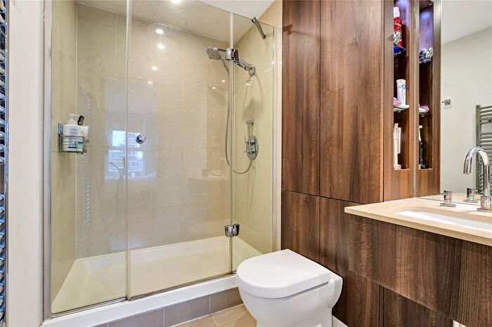 2 Bedroom Flat For Sale In Ensign House, Juniper Drive, London, SW18