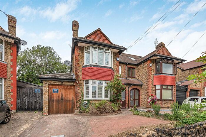4 Bedroom Semi Detached House For Sale In Goldsborough Crescent, North Chingford, E4