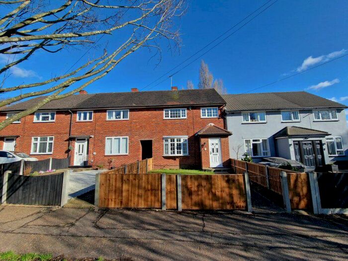 3 Bedroom House To Rent In Loughton, IG10