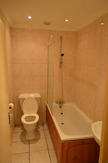 1 Bedroom Flat To Rent In Leighton Road, Kentish Town, NW5