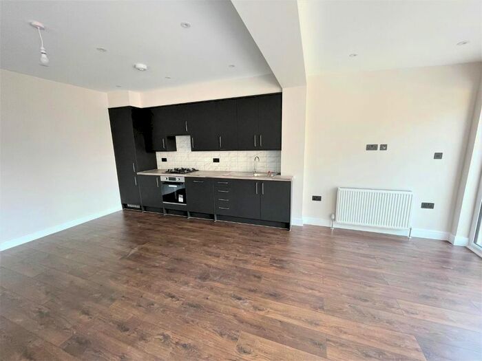 4 Bedroom Semi-Detached House To Rent In Devonshire Crescent, Mill Hill, NW7