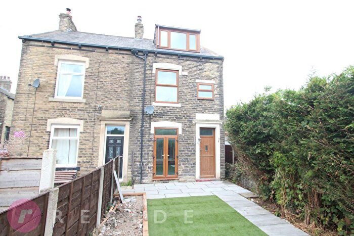 3 Bedroom Semi-Detached House To Rent In Butterworth Place, Off Shore Road, Littleborough, OL15
