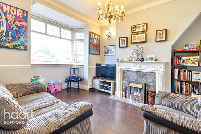3 Bedroom Semi-Detached House For Sale In Forest Road, Romford, RM7